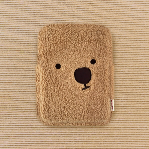 PLUFFY HACHAN TABLET POUCHbrown